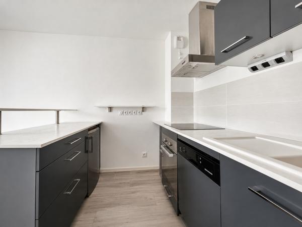 Appartement
         2 pièces
        - 42 m² Exclusivité 160 000 € *