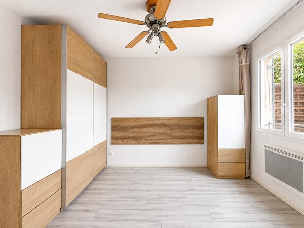 Appartement
         2 pièces
        - 42 m² Exclusivité 160 000 € *