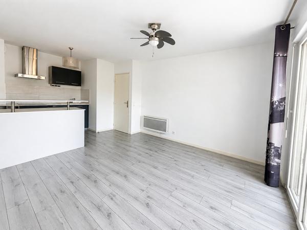 Appartement
         2 pièces
        - 42 m² Exclusivité 160 000 € *