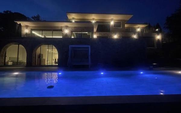 Maison à vendre    7 pièces • 372 m2 Mougins