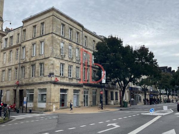 Bureau de 284 m² à louer à Bordeaux Centre