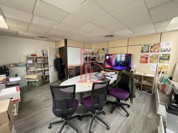 Bureau de 284 m² à louer à Bordeaux Centre