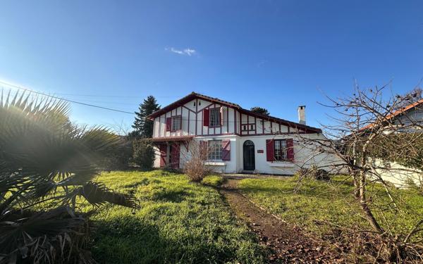Maison à vendre    6 pièces • 220 m2 Villenave-d'Ornon