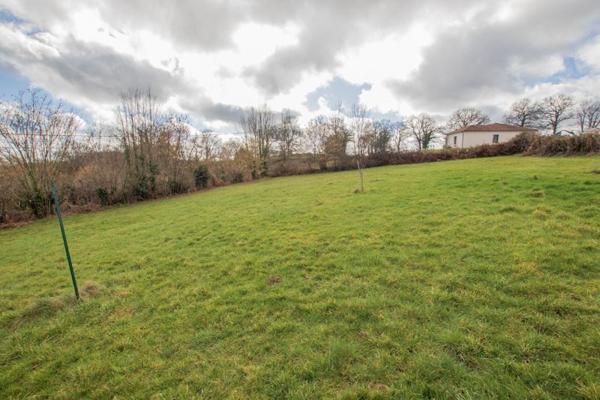 Maison à vendre |  Peyrilhac |  2 pièces | 25 m²