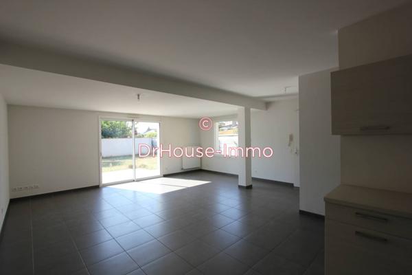 Appartement à louer 3 pièces de 73 m²