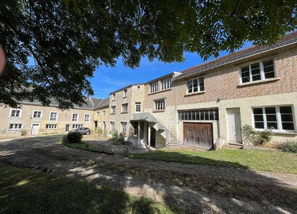 Maison à vendre    10 pièces •  Faverolles-et-Coëmy
