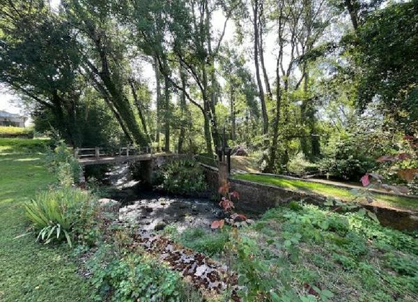 Maison à vendre    10 pièces •  Faverolles-et-Coëmy