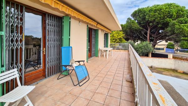 ROGNONAS - Maison traditionnelle 183 m2 avec appartement