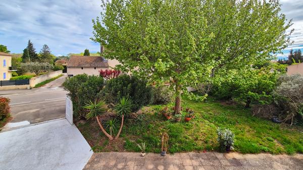 ROGNONAS - Maison traditionnelle 183 m2 avec appartement