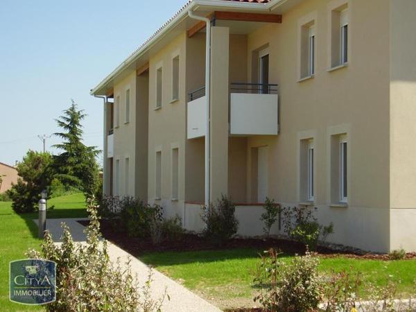 Appartement à louer 2 pièces 47.72m² Montbartier (82700)