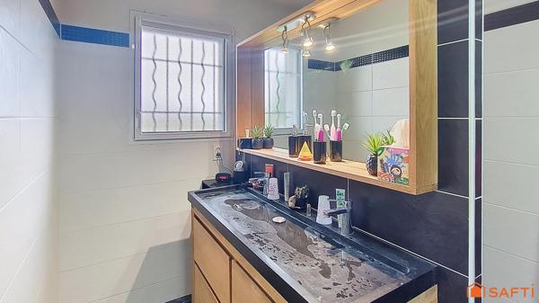 Le calme, la vue dégagée et le confort moderne