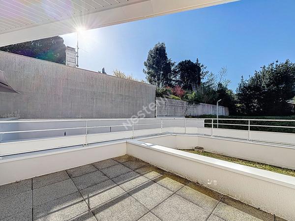 NANTES JONELIERE / FACULTÉS : Charmant appartement T2 avec terrasse sud + garage fermé, résidence de 2010 ravalée en 2023, Rare sur le marché !