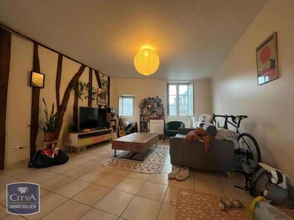 Appartement à louer 5 pièces 104m²