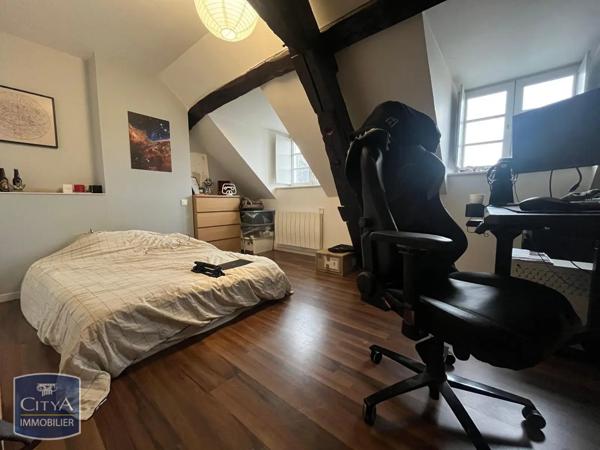 Appartement à louer 5 pièces 104m²