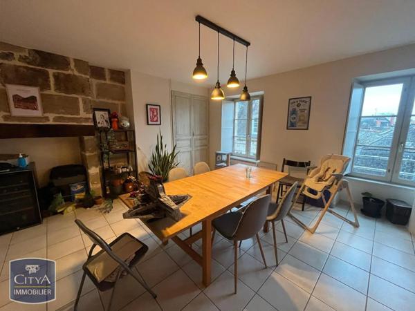 Appartement à louer 5 pièces 104m²