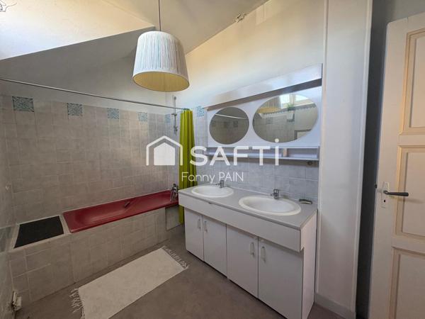 Charme et potentiel - 3 chambres - garage