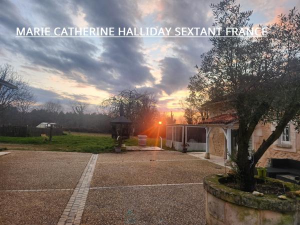 FERME RESTAUREE AVEC GOUT COMPRENANT 2 GITES SUR 6700 M2 DE TERRAIN 15 MN DE PERIGUEUX