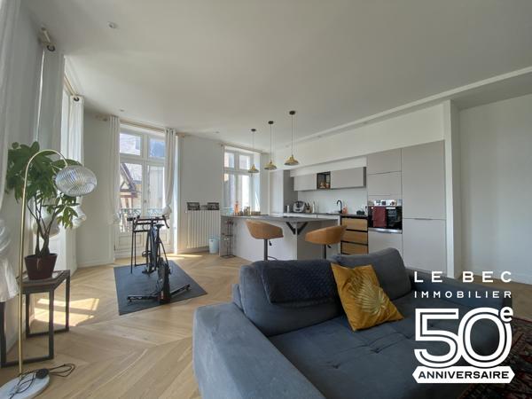 Vaste APPARTEMENT de CARACTERE Vue sur l’intra-muros de VANNES