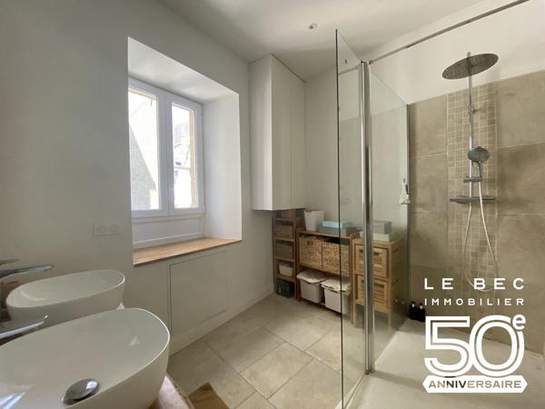 Vaste APPARTEMENT de CARACTERE Vue sur l’intra-muros de VANNES