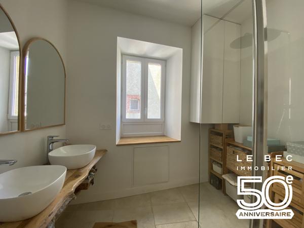 Vaste APPARTEMENT de CARACTERE Vue sur l’intra-muros de VANNES
