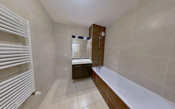 Appartement à vendre    3 pièces • 63 m2 Lyon 8