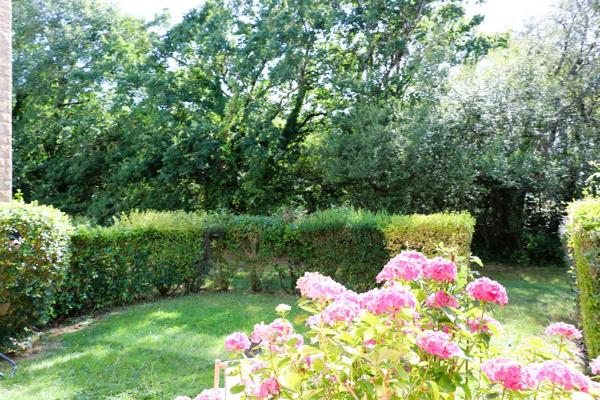 Appartement type 2 + parking + terrasse + jardin