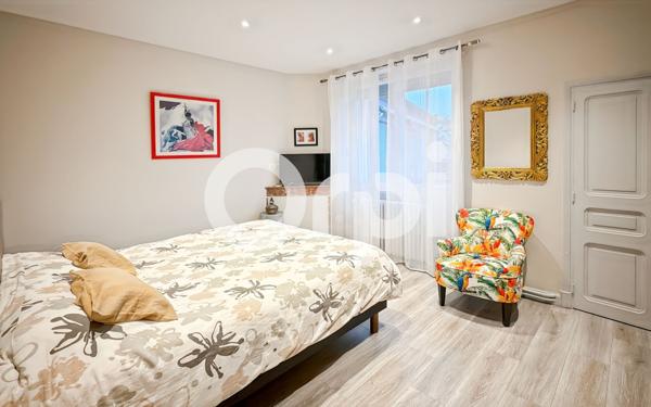 Maison à vendre    6 pièces •  Vallon-Pont-d'Arc