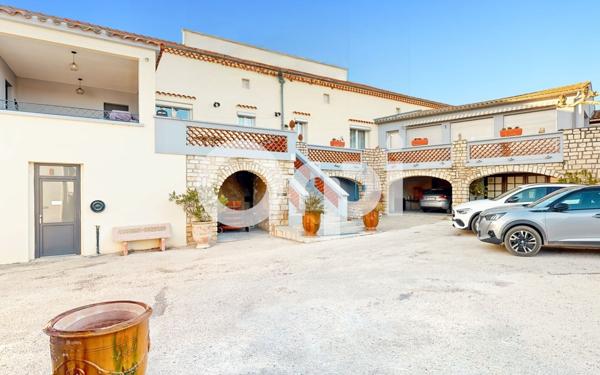 Maison à vendre    6 pièces •  Vallon-Pont-d'Arc