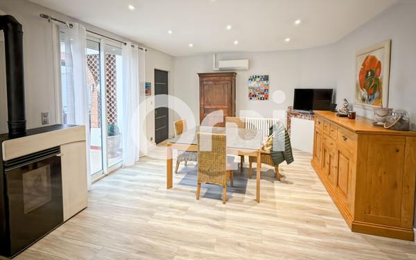 Maison à vendre    6 pièces •  Vallon-Pont-d'Arc