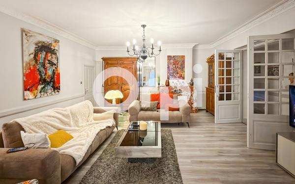 Maison à vendre    6 pièces •  Vallon-Pont-d'Arc