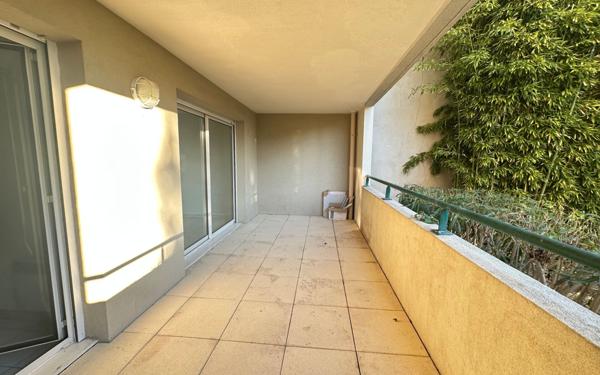 Appartement à vendre    3 pièces • 76 m2 Nîmes