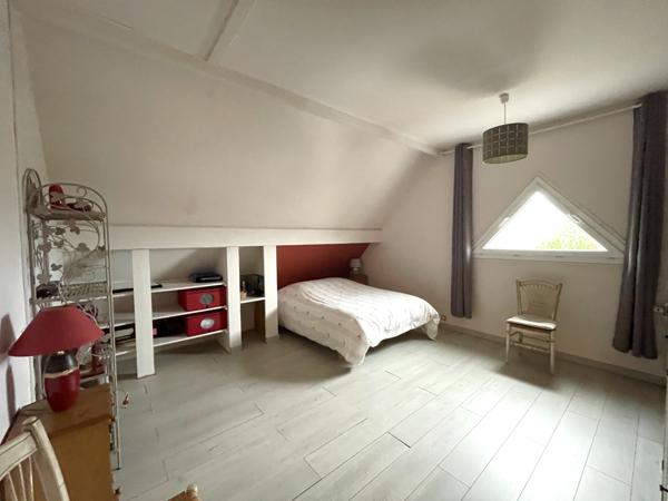 Étampes (91150) Maison 4 chambres, sous-sol total, 634 m² terrain