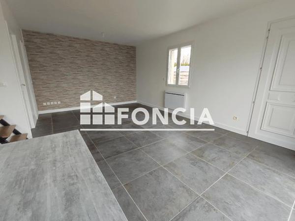 Location Appartement 3 pièces 57.17 m² - 15 BIS RUE DE SAUJON Le Chay 17600