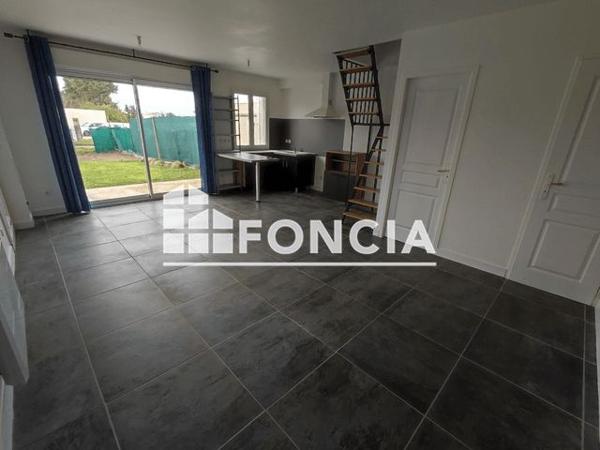 Location Appartement 3 pièces 57.17 m² - 15 BIS RUE DE SAUJON Le Chay 17600