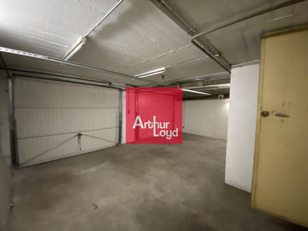 Vente bureaux à Grenoble avec stationnement et accès direct au sous sol