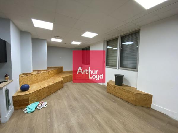 Vente bureaux à Grenoble avec stationnement et accès direct au sous sol