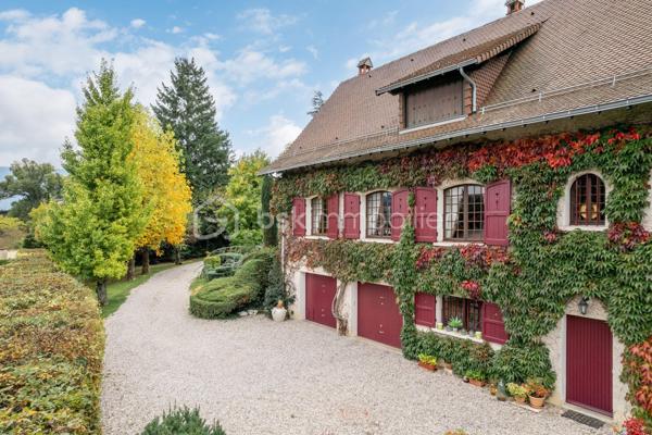 Maison de maitre de 360 m²