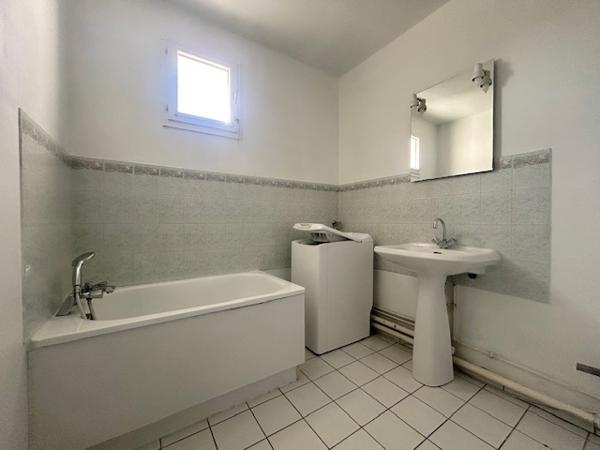 Montlhéry (91310) MONTLHERY CENTRE-VILLE - APPARTEMENT DE TYPE F4 - 87 M2 - BALCONS ET BOX