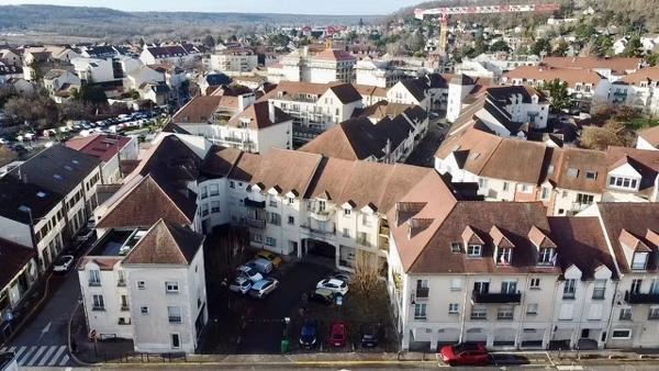 Montlhéry (91310) MONTLHERY CENTRE-VILLE - APPARTEMENT DE TYPE F4 - 87 M2 - BALCONS ET BOX