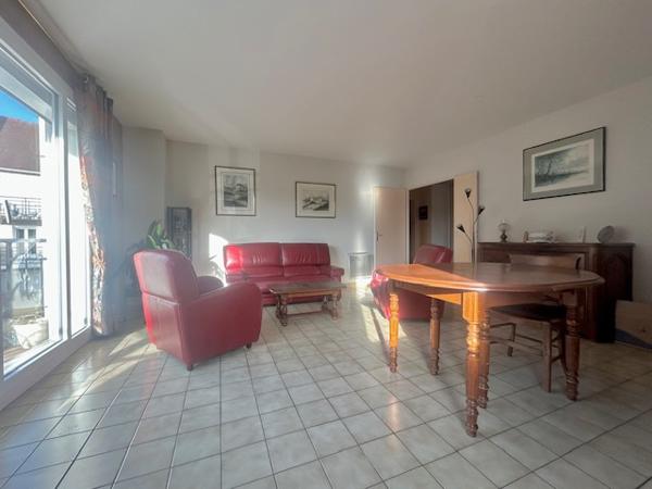 Montlhéry (91310) MONTLHERY CENTRE-VILLE - APPARTEMENT DE TYPE F4 - 87 M2 - BALCONS ET BOX