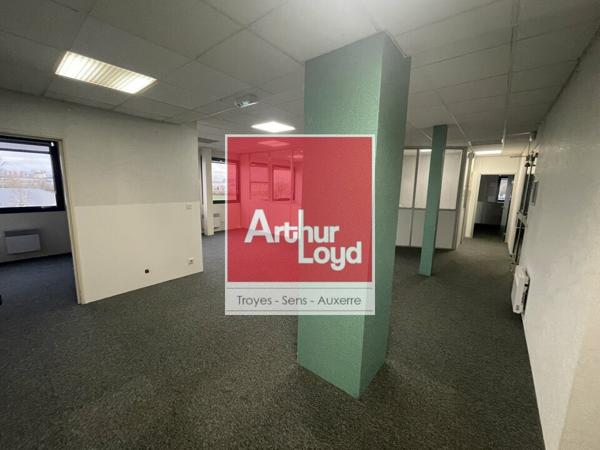 Sens - Bureaux lumineux modulables à vendre – Accessibilité idéale et stationnements sur site