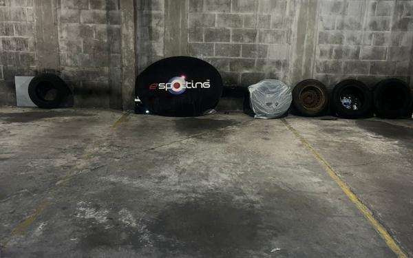 Stationnement à vendre    10,60 m2 Paris 20