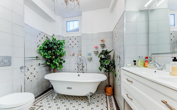 Appartement à vendre    3 pièces • 70 m2 Nice