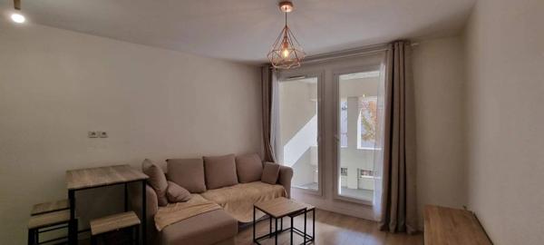 2 pièces de 43m² à Cergy-le-Haut avec une place de parking et une cave