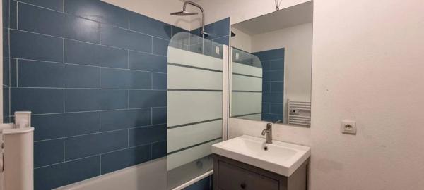 2 pièces de 43m² à Cergy-le-Haut avec une place de parking et une cave