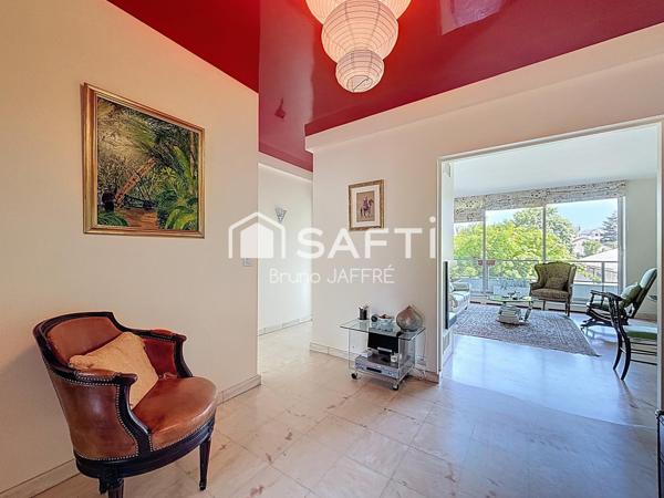 Rueil Malmaison (92500)  Appartement 93m² + 2 terrasses et 2 parkings