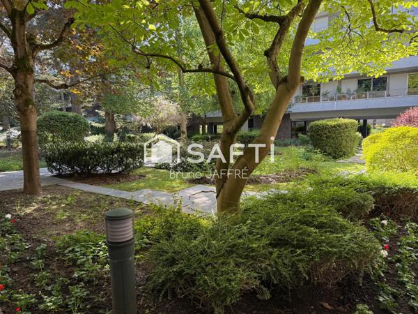 Rueil Malmaison (92500)  Appartement 93m² + 2 terrasses et 2 parkings