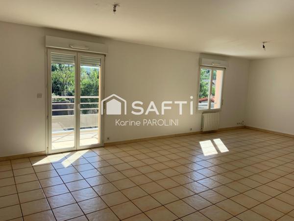 Investissement locatif T4 de 100 m² avec garage double au cœur de Vaulx-Milieu