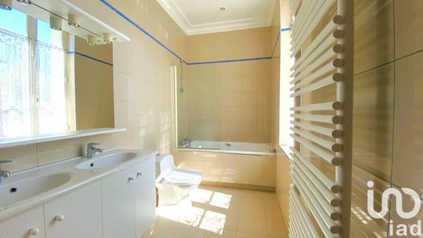 Maison à vendre 14 pièces 440 m² Sainte-Montaine