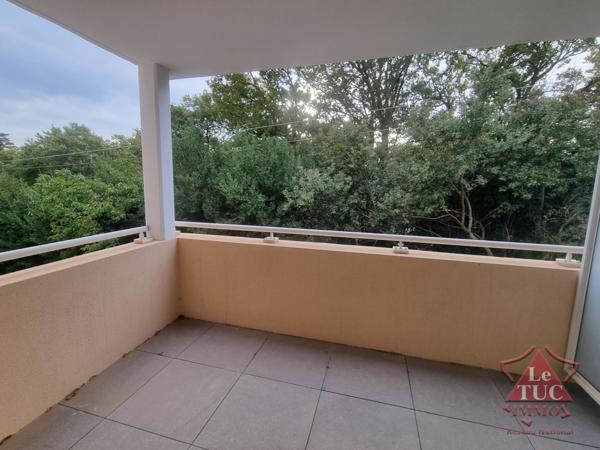 Studio avec terrasse et garage – 105 000 € FAI Orange (84100)